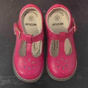 NWOT Girls Footmates Apple Red Mary Jane Shoes